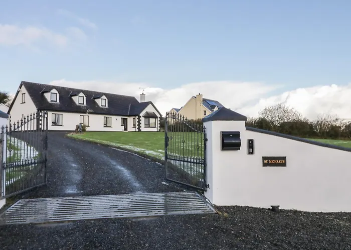 בית נופש St Michael's *